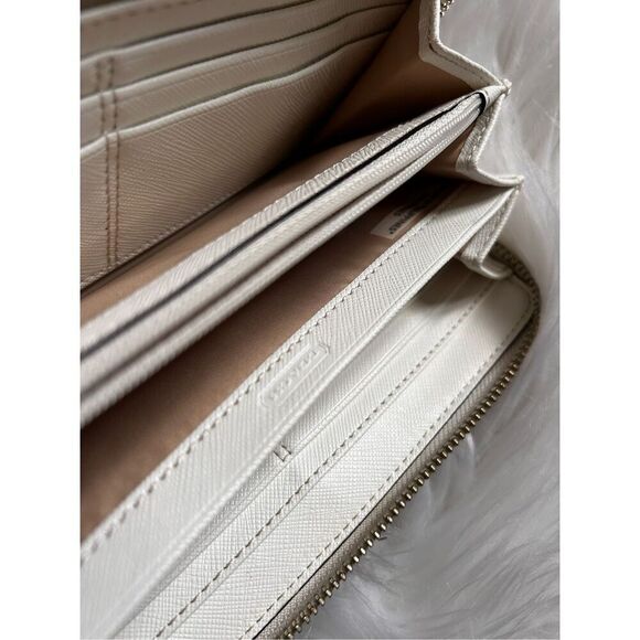 Coach tan and white wallet size 8x4 signature c - Picture 5 of 5